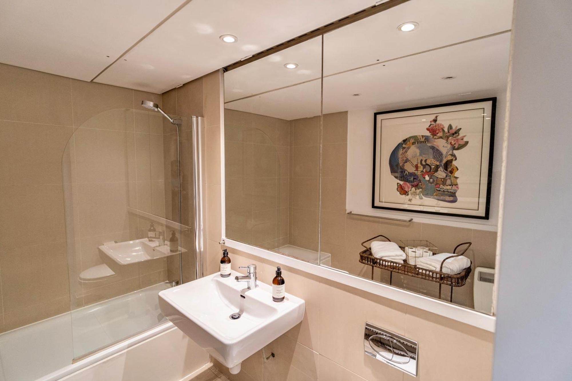 Spacious West End Duplex Apartment, W1 Central London Ngoại thất bức ảnh