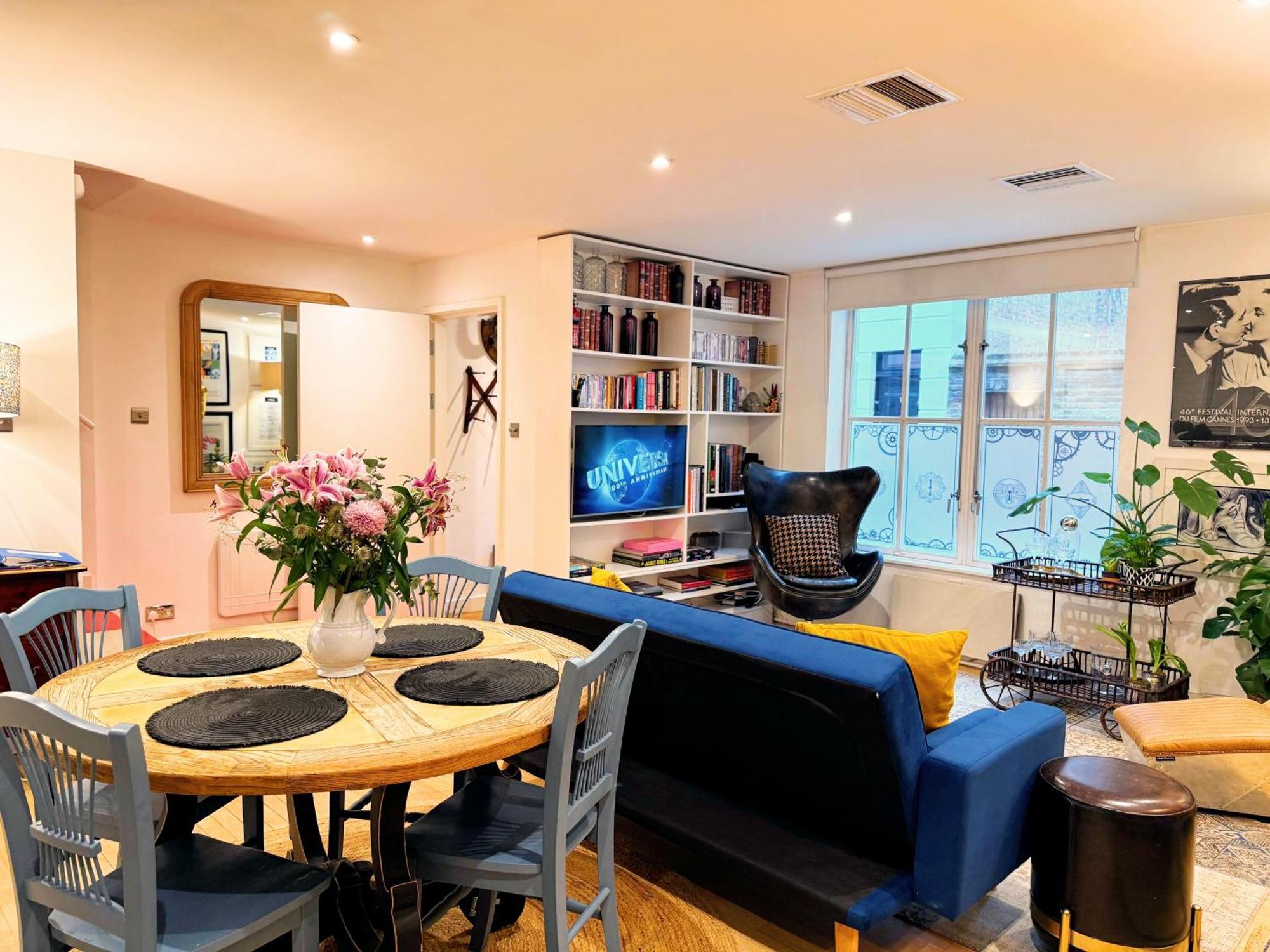 Spacious West End Duplex Apartment, W1 Central London Ngoại thất bức ảnh